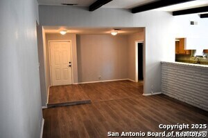 Building Photo - 6819 Heatherbrook