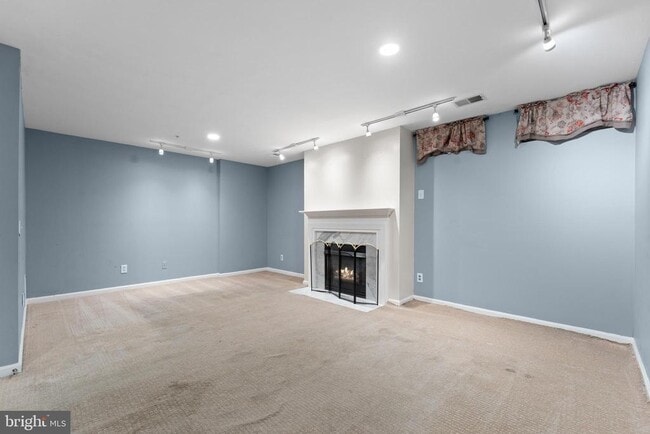 Building Photo - 3336 Fordington Pl