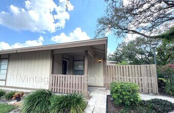 Building Photo - 851 Creekway Ct