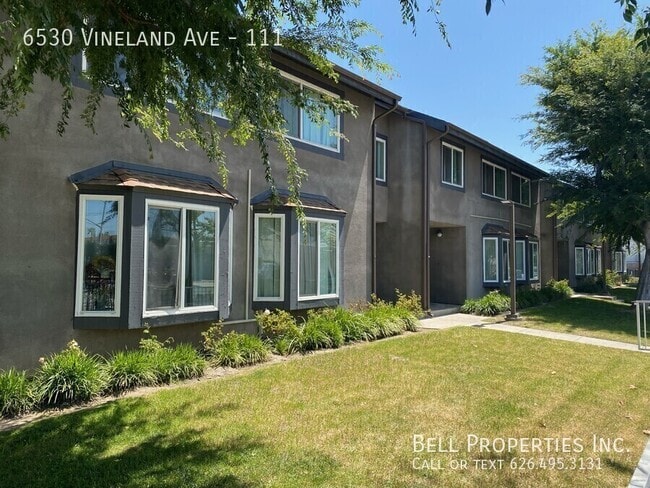 Building Photo - 6530 Vineland Ave