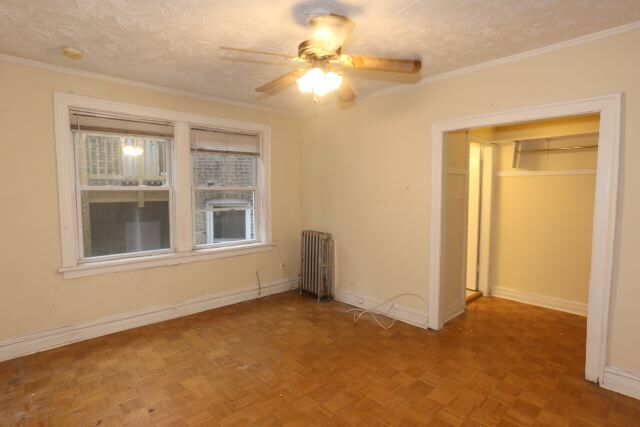 Building Photo - 653 W Belmont Ave