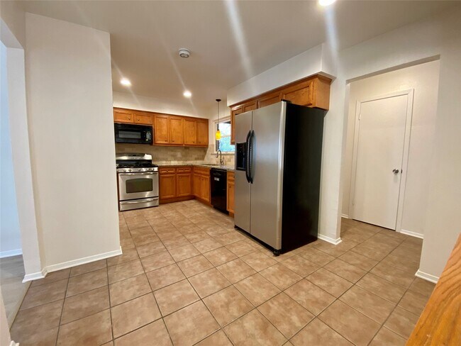 Building Photo - 2 N Waxberry Rd