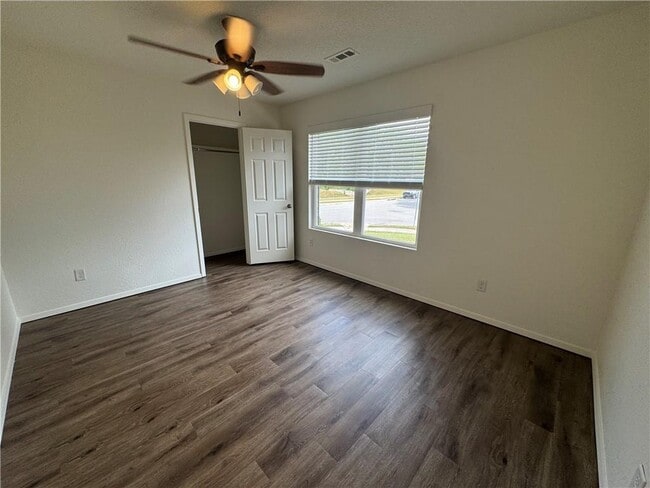 Building Photo - 1299 Canyon Gate Dr