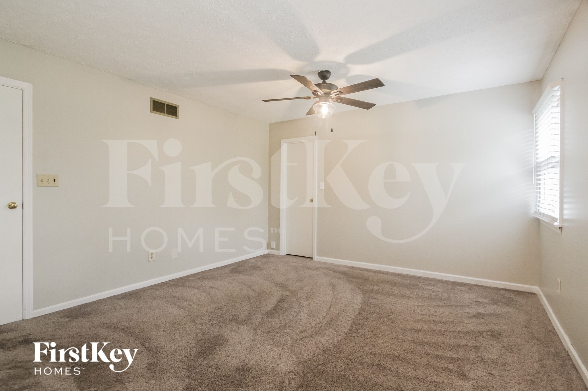 Building Photo - 596 Waterview Blvd