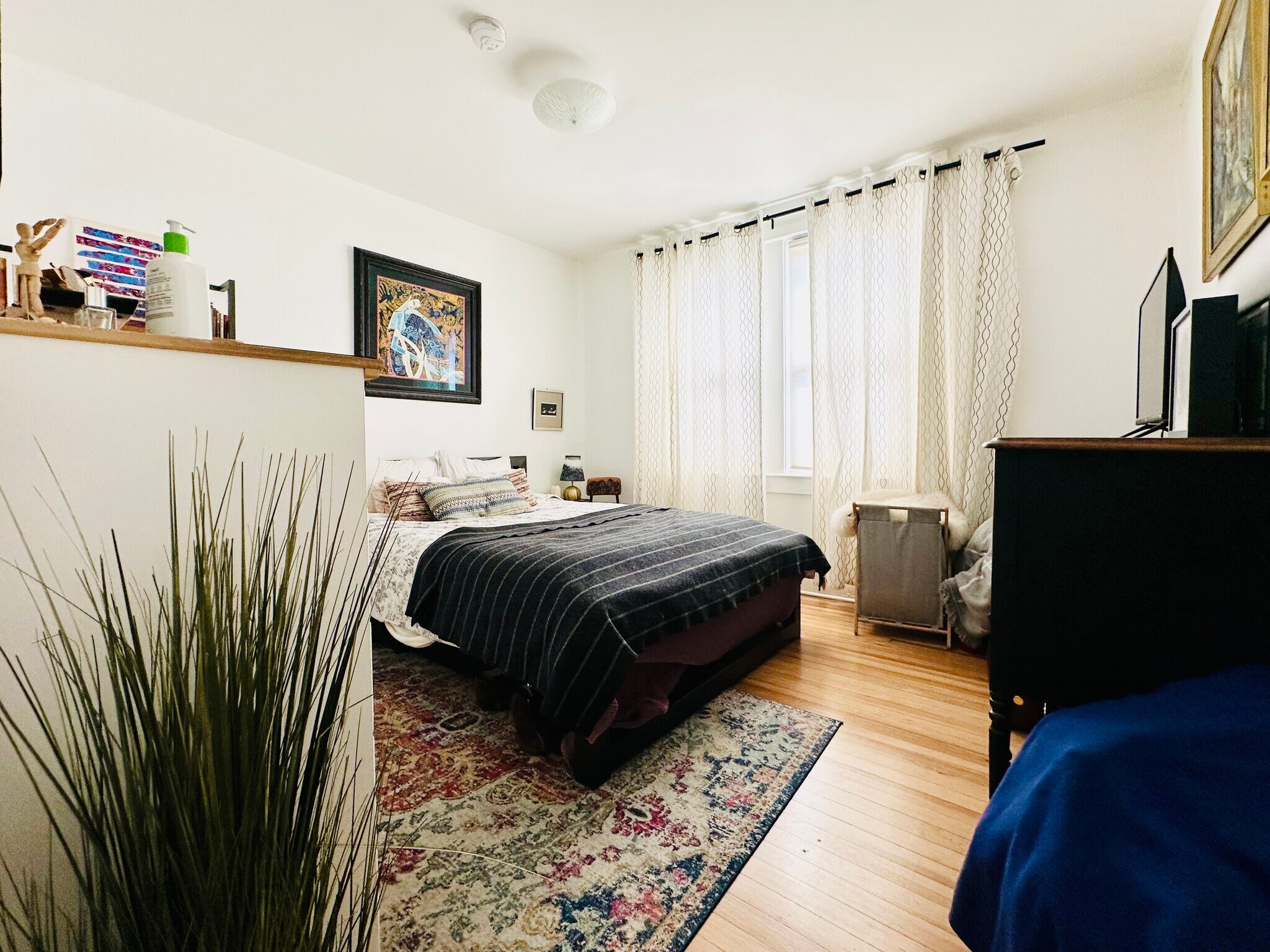 Sample bedroom decor - 1451 Pennsylvania Ave SE
