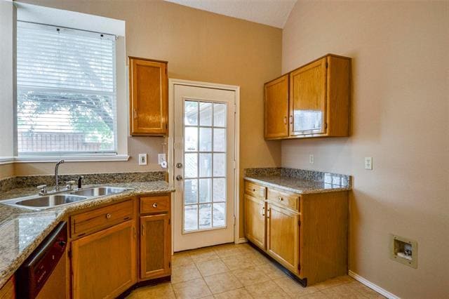 Building Photo - 2406 Weatherby Dr