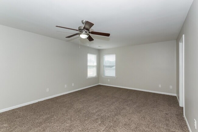 Building Photo - 30 Timber Ln