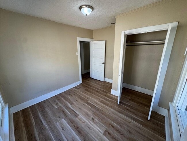 Building Photo - 134 N Carlen St