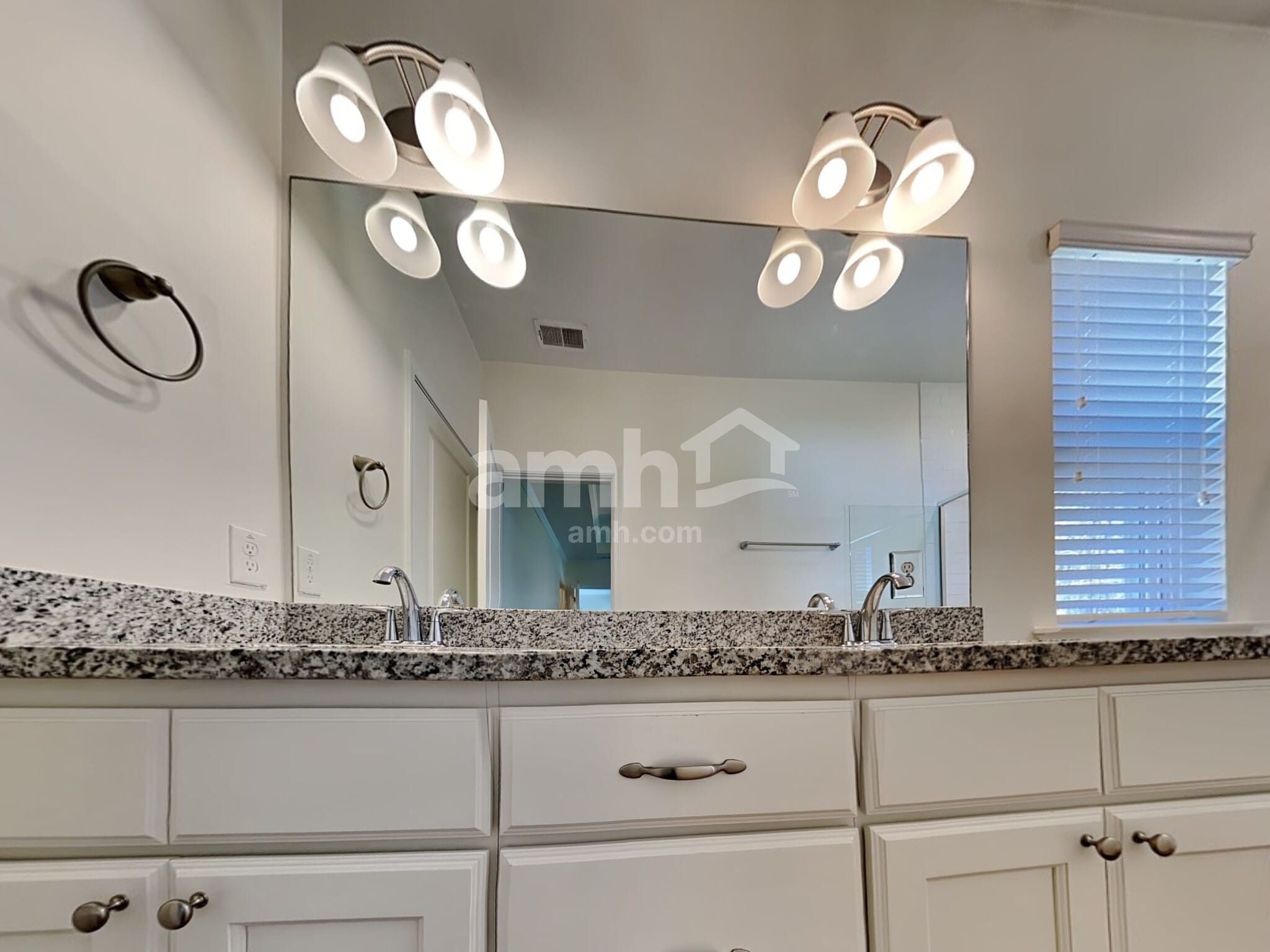 Building Photo - 201 Houston Dr