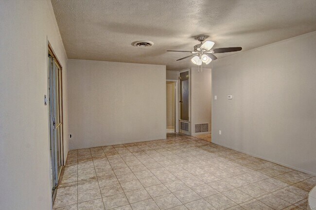 Building Photo - 1030 Monette Dr