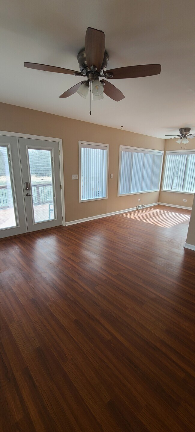 Building Photo - 42527 N Forest Ln