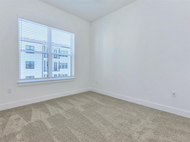 Building Photo - 3030 Greenbusch Rd