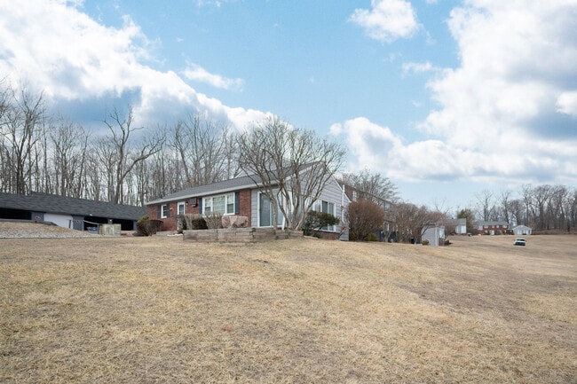 Building Photo - 86 Old Farms Ln