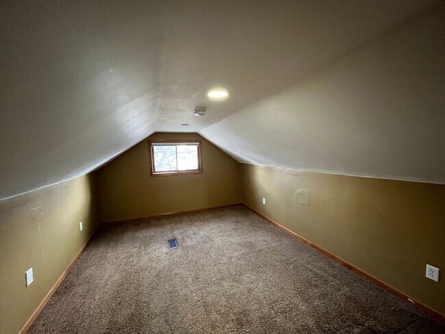 Building Photo - 3 Bed 1 Bath Single Family Home in Wausau