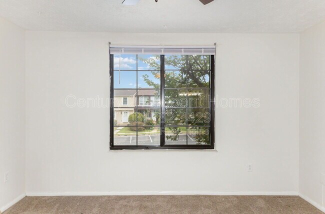 Building Photo - 4400 Groombridge Way