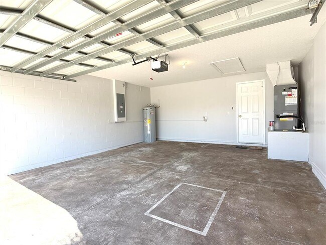 Building Photo - 310 White Ibis Ln