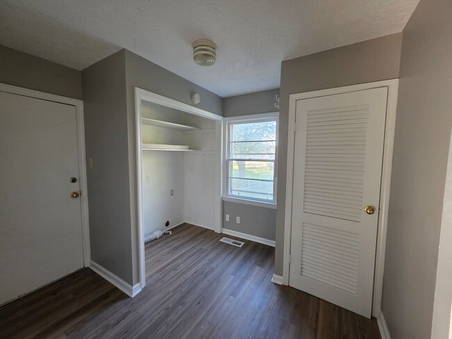 Building Photo - Holiday SPECIAL!! One Month FREE with a 13...