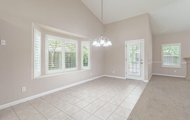 Building Photo - 4 Bedroom in Buchanan School District