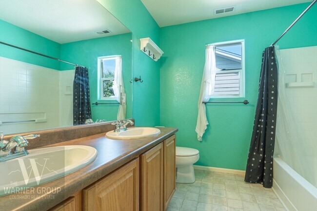 Building Photo - 2147 Falkirk Dr
