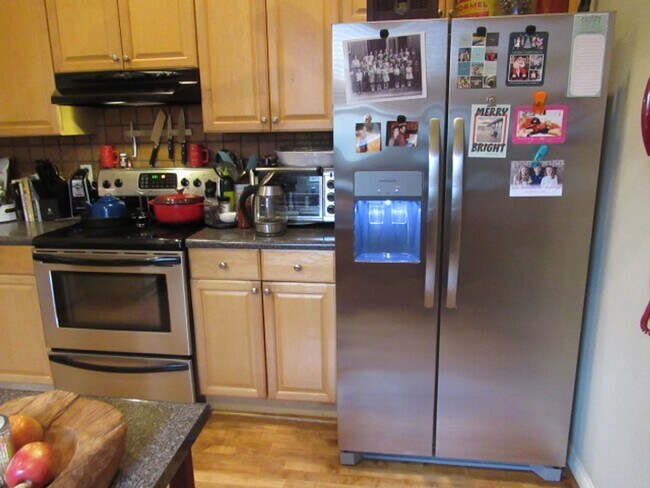 Building Photo - 416 W Montgomery St