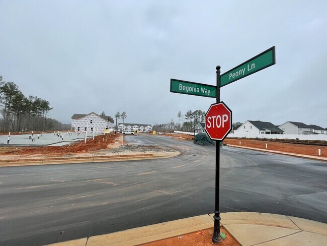 Building Photo - 2 bd 2.5 ba townhome