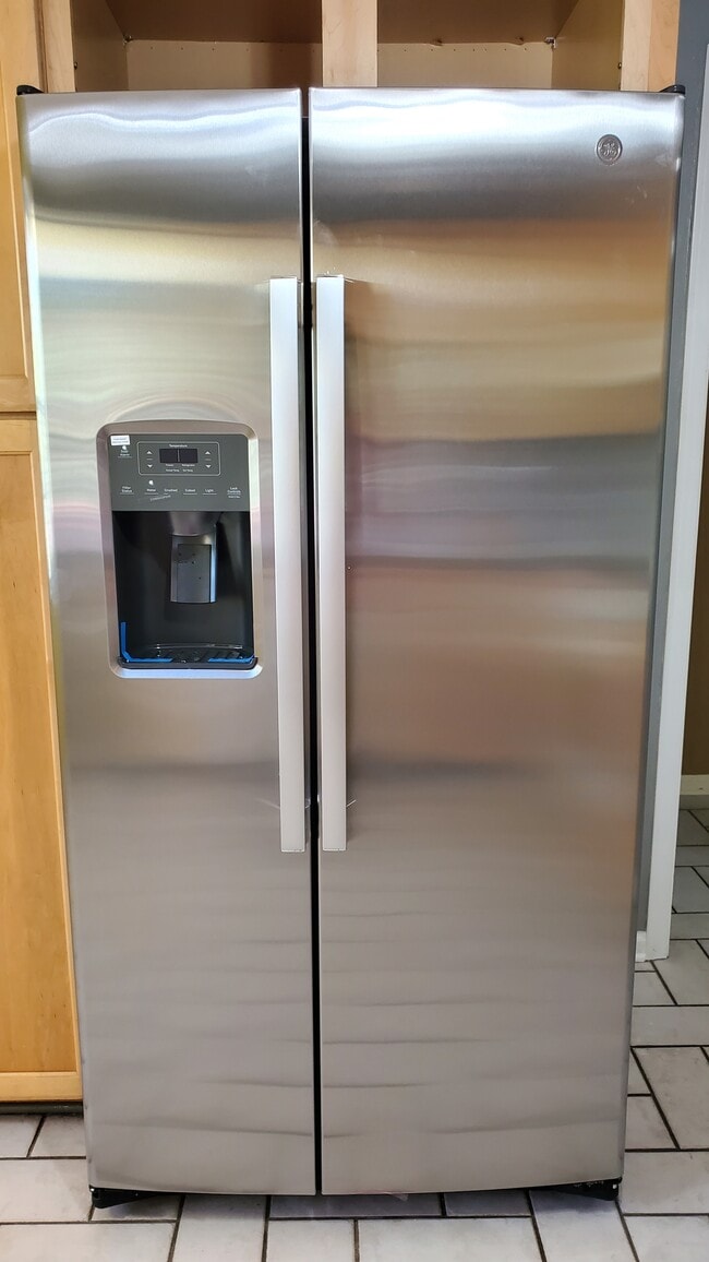 Building Photo - 1 Pine Way Ct