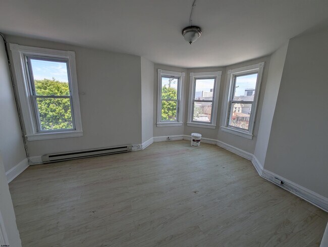 Building Photo - 36 N Florida Ave