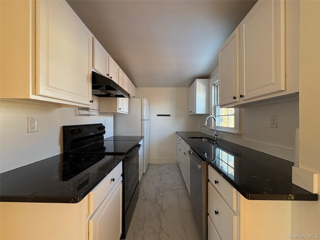 Building Photo - 46 Church St