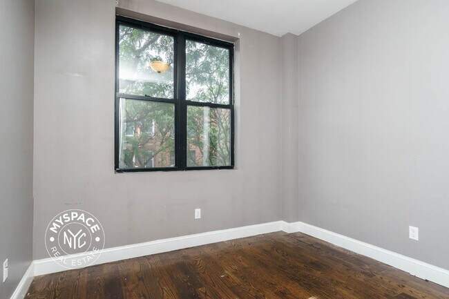 Building Photo - 60-80-80 Myrtle Ave