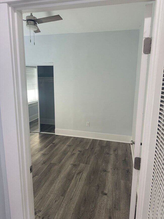 Building Photo - Beautifully Remodeled 4-Bedroom, 2-Bathroom Single-Family Home