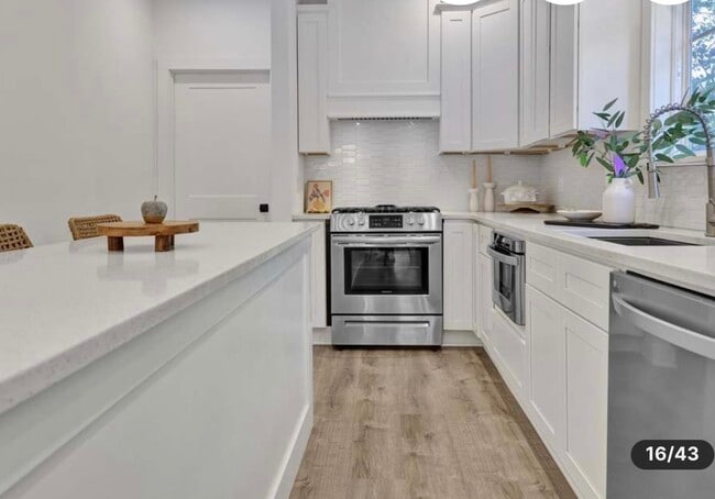 Building Photo - 1505 36th St N