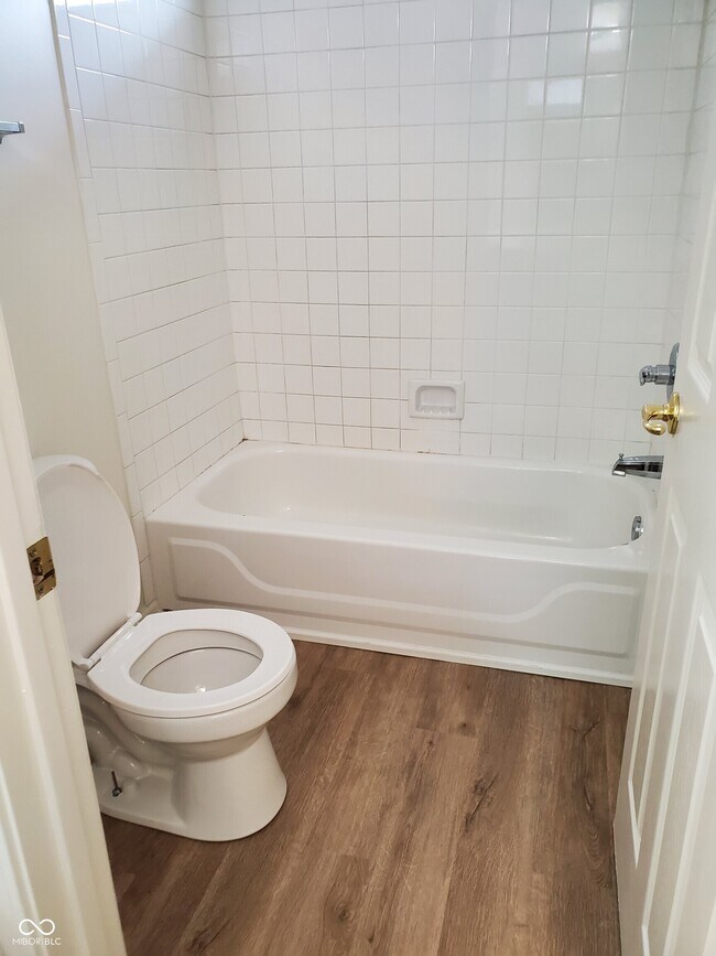 Building Photo - 4950 Potomac Square Way