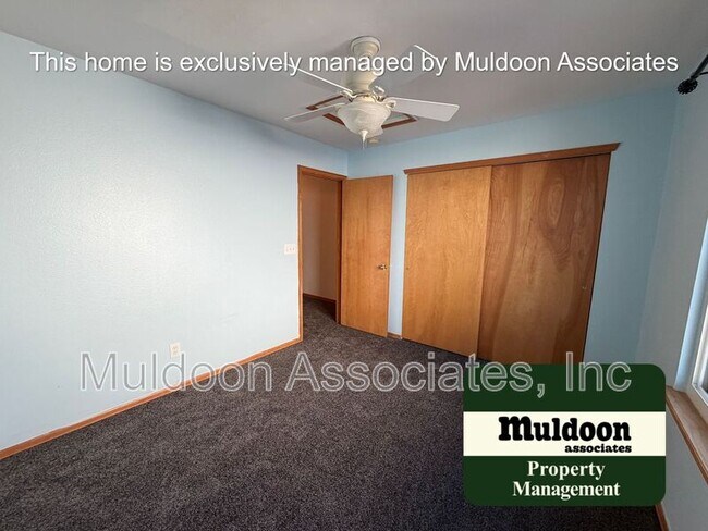 Building Photo - 821 Legend Oak Dr