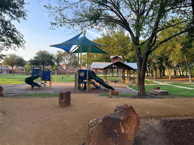 Building Photo - 11490 La Grange Dr