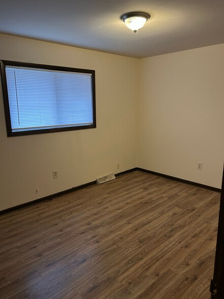 Building Photo - 8415 E Gilbert St