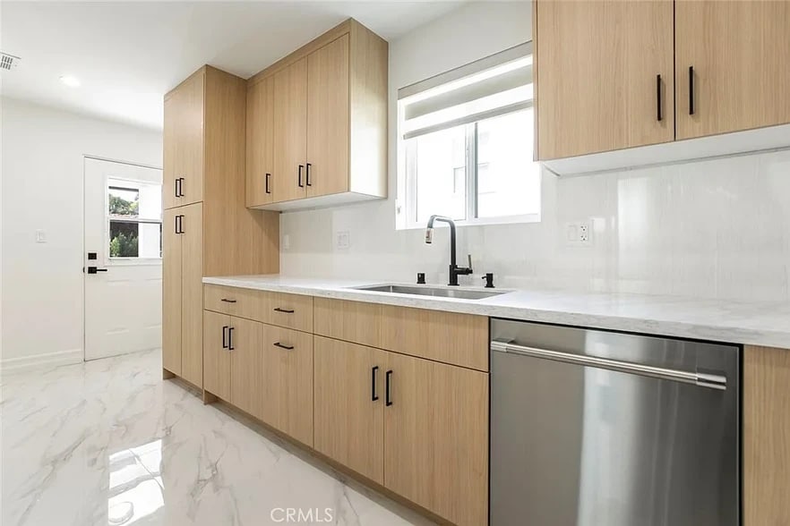 Building Photo - 4825 Angeles Crest Hwy