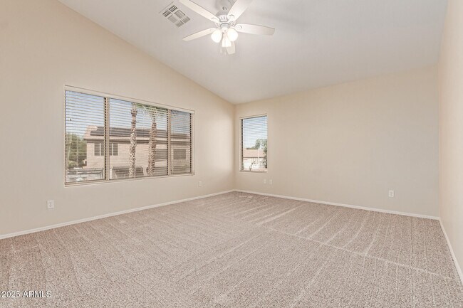 Building Photo - 2302 E Torrey Pines Pl