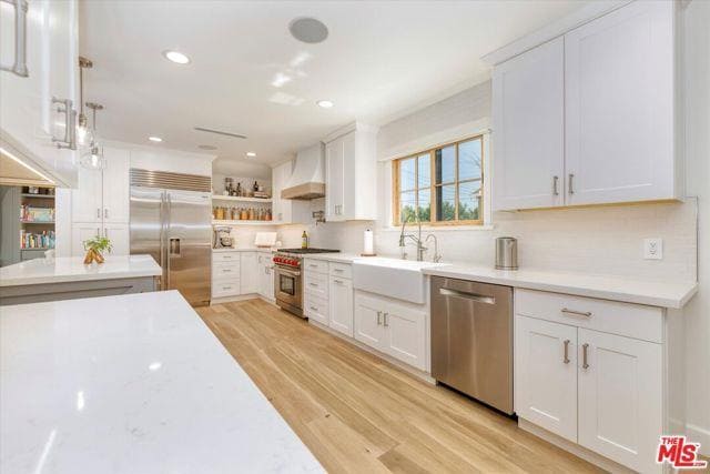 Building Photo - 830 N Reese Pl