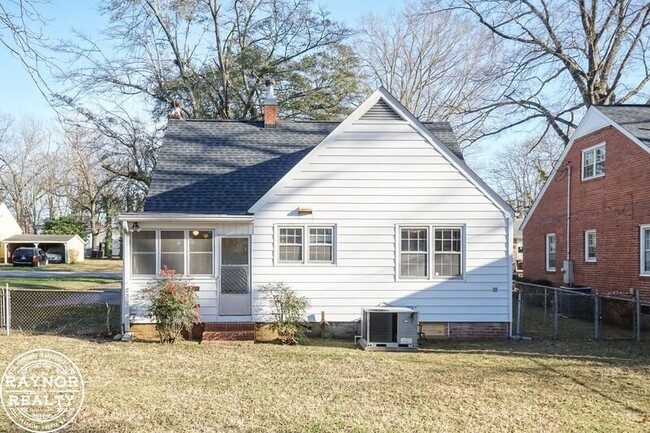 Building Photo - 433 Norvell St