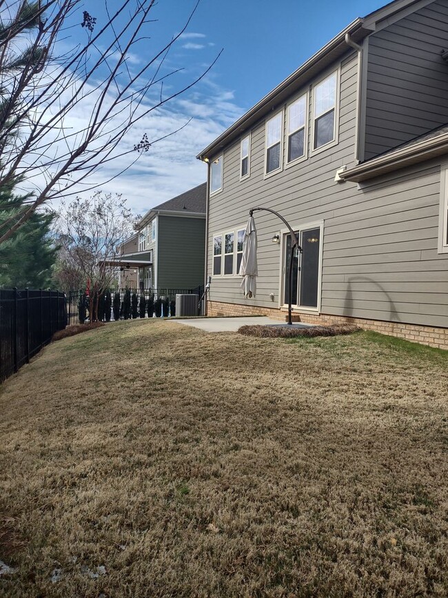 Building Photo - Beautiful home located in the Millbridge C...