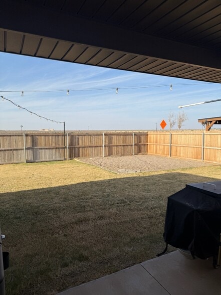 Large Backyard - 2409 Bastrop Ave