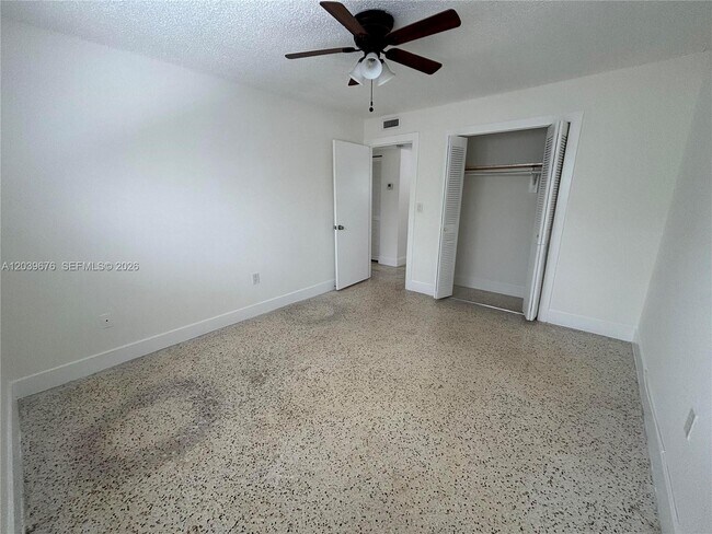 Building Photo - 458 E 31st St