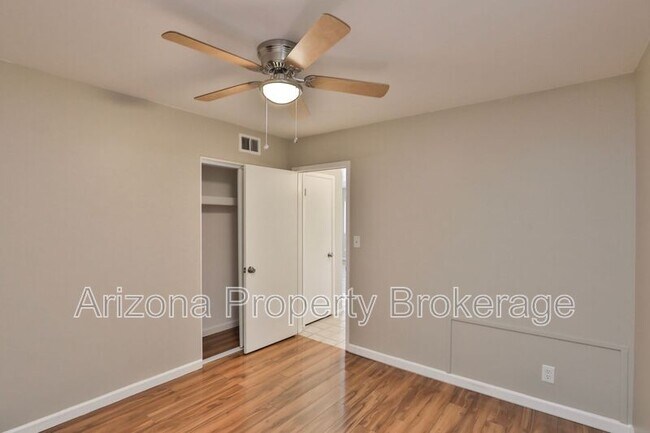 Building Photo - 2323 S College Ave