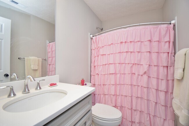 Building Photo - 7164 Glenvalley Dr