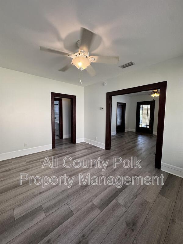 Building Photo - 202 W Belmar St
