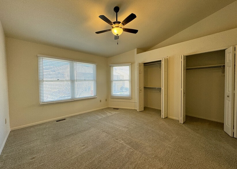 Building Photo - 6913 Yellowpine Dr