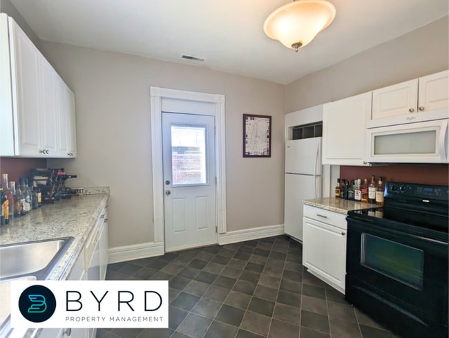 Building Photo - 3027 Floyd Ave