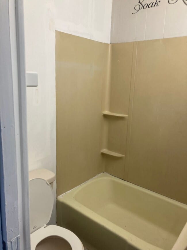 Building Photo - 244 N Vine St