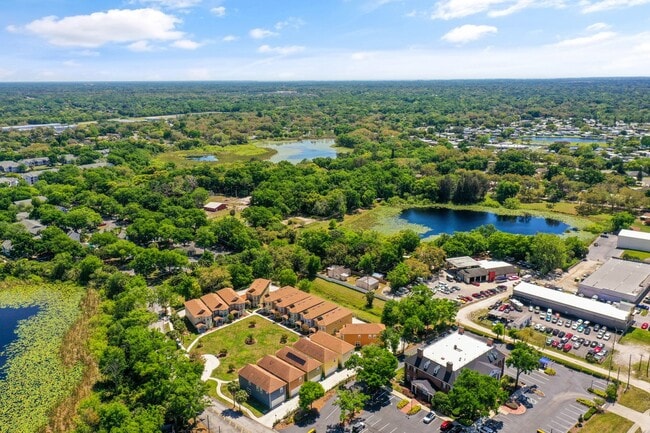 Building Photo - Beautiful House for Lease in Casselberry