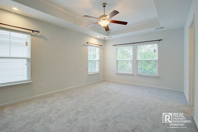 Building Photo - 221 S Lamplighter Ln